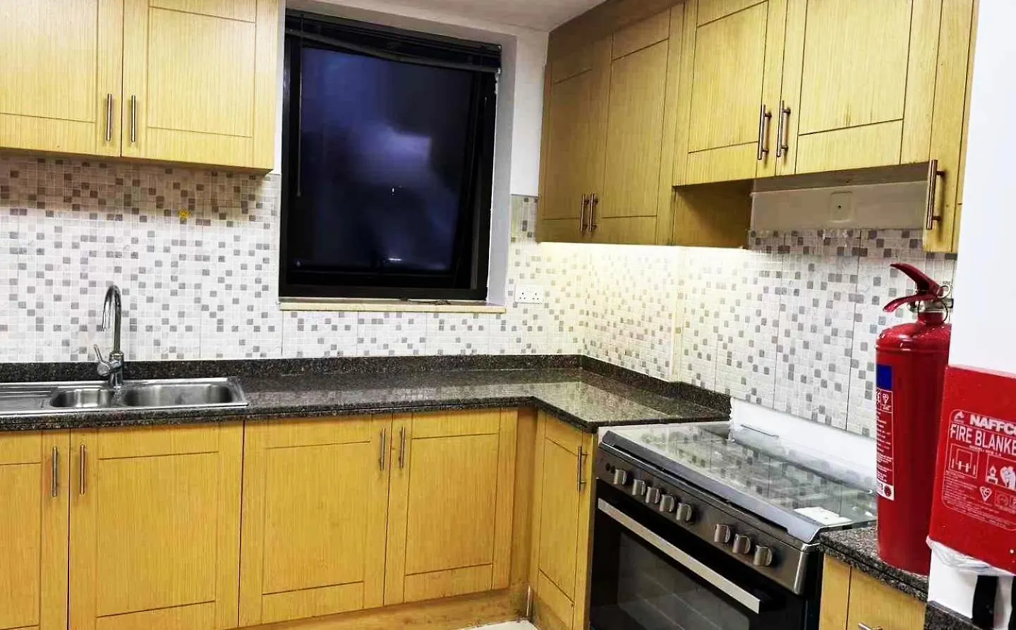 Souk Warsan, 3 Bedrooms Dubaj Willa